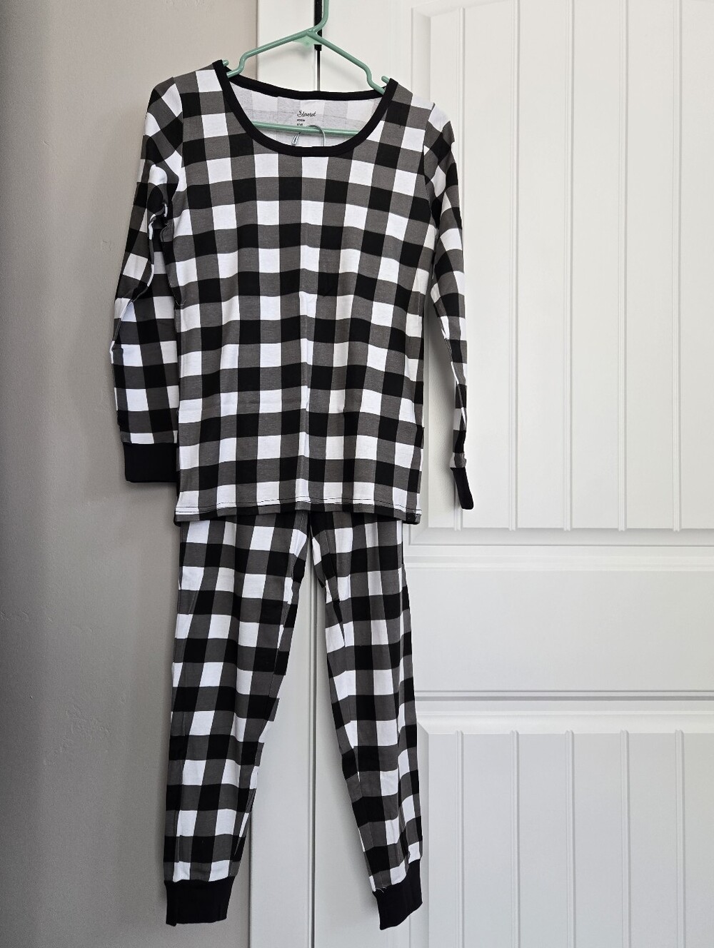 Women’s Black & White Buffalo Check Pajama Set